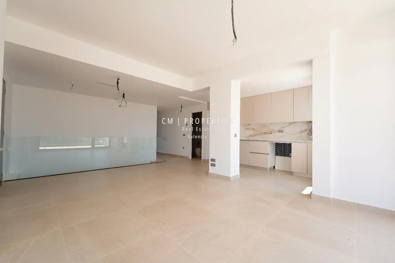Cocina de Casa adosada de alquiler en Chiva con Aire acondicionado, Calefacción y Jardín privado