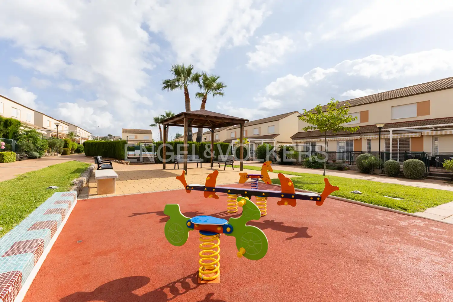 Vista exterior de Casa o xalet en venda en Oropesa del Mar / Orpesa amb Calefacció, Jardí privat i Terrassa