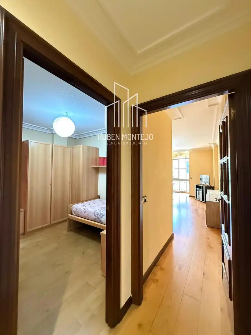 Schlafzimmer von Wohnung zur Miete in Salamanca mit Heizung, Parkett und Terrasse