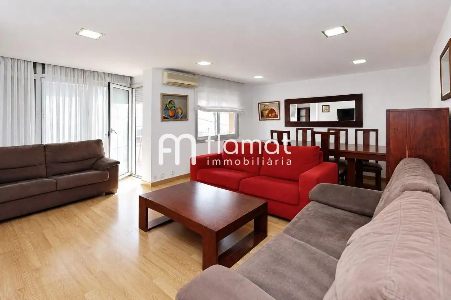 Living room of Flat for sale in Santa Coloma de Gramenet  with Air Conditioner, Furnished and Balcony