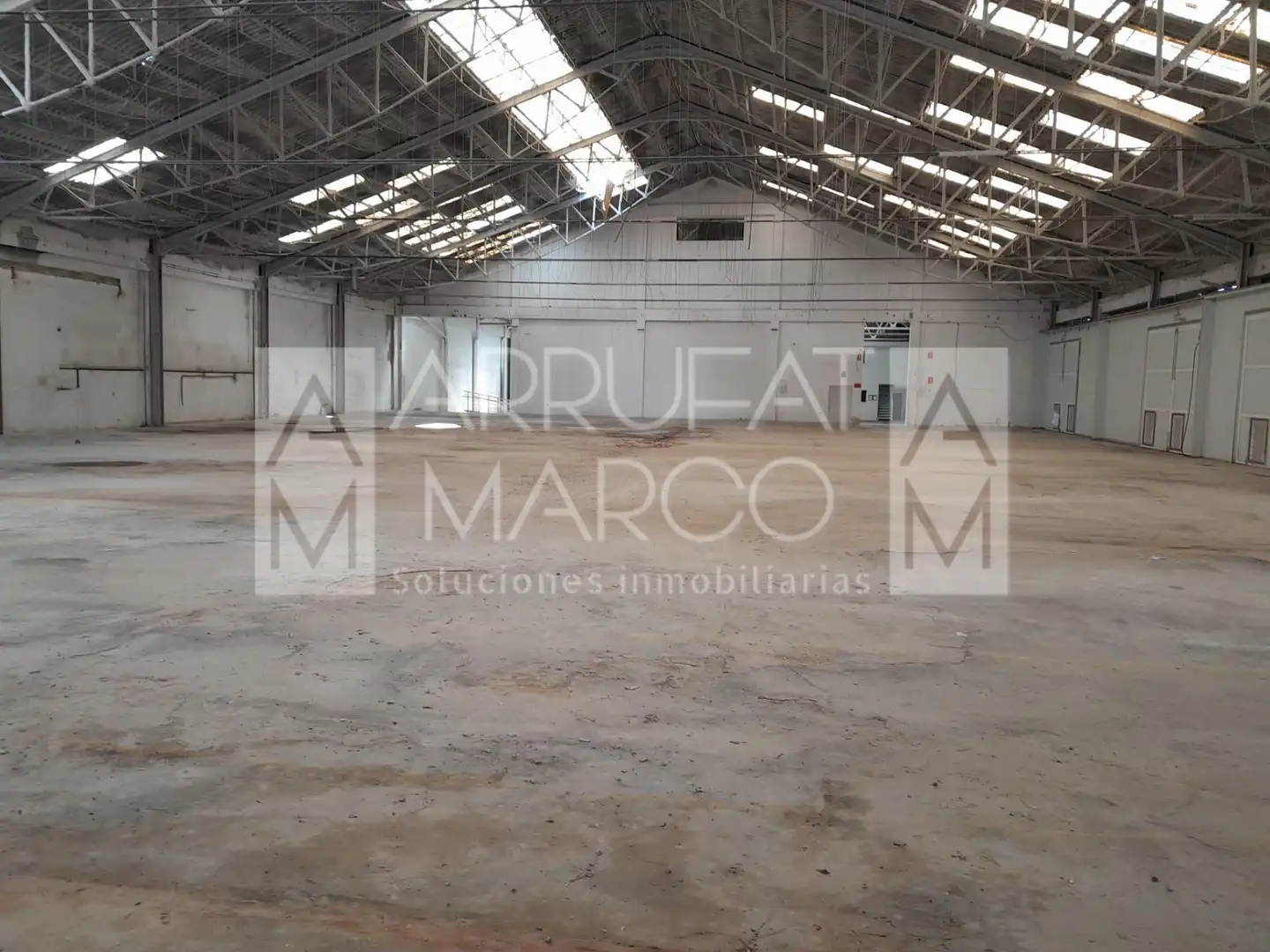 Industriegebäude zum Verkauf in Piscinas, imagen 2