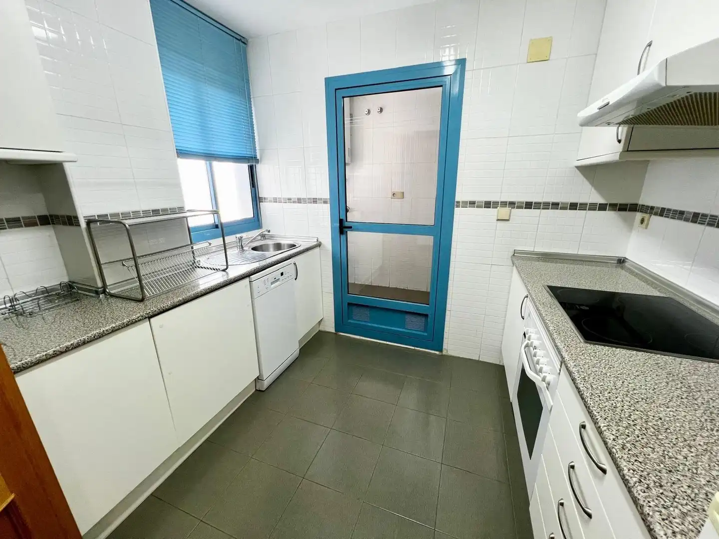 Kitchen of Flat for sale in Málaga  with Private garden, Storage room and Community pool