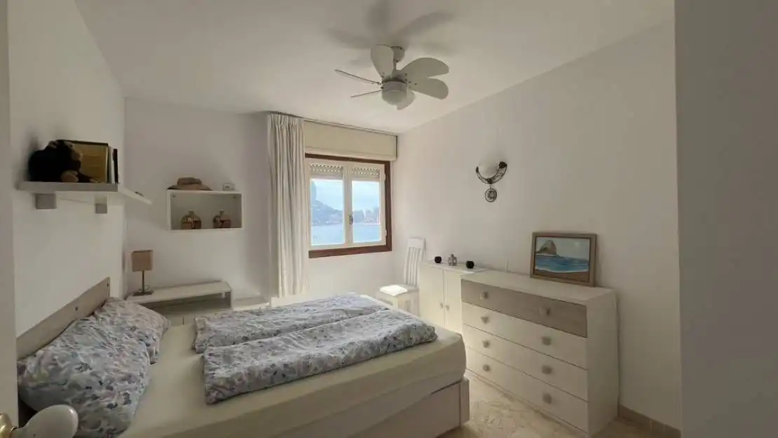 Dormitori de Apartament en venda en Calpe / Calp amb Aire condicionat i Terrassa