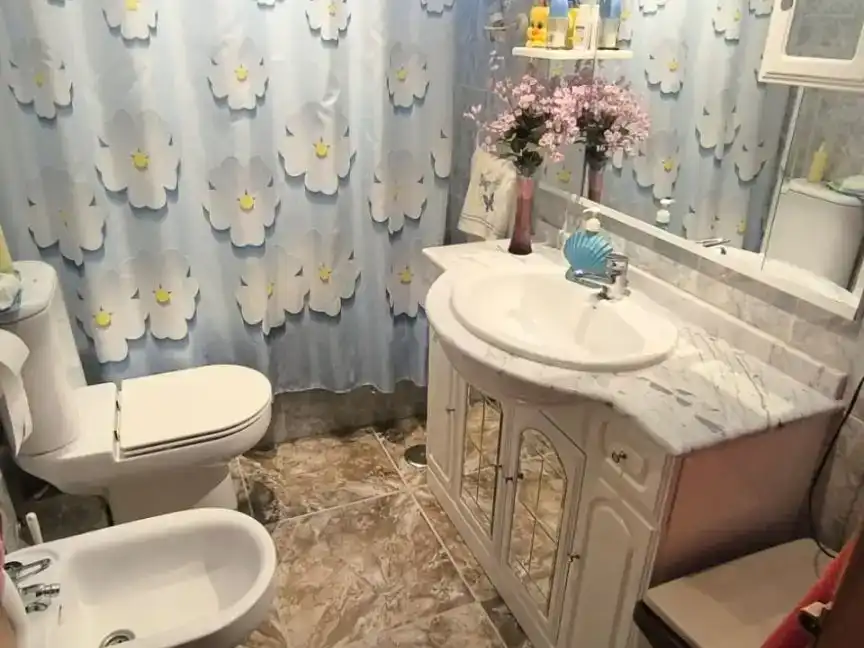 Baño de Piso en venta en La Iglesuela del Tiétar con Trastero, Piscina y Amueblado