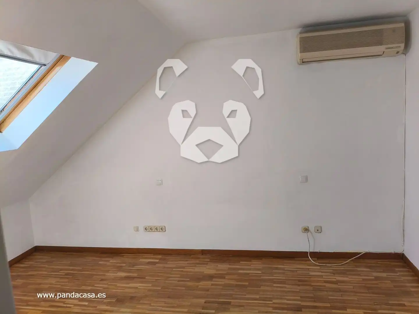 Dormitori de Casa adosada de lloguer en La Moraleja amb Aire condicionat, Calefacció i Parquet