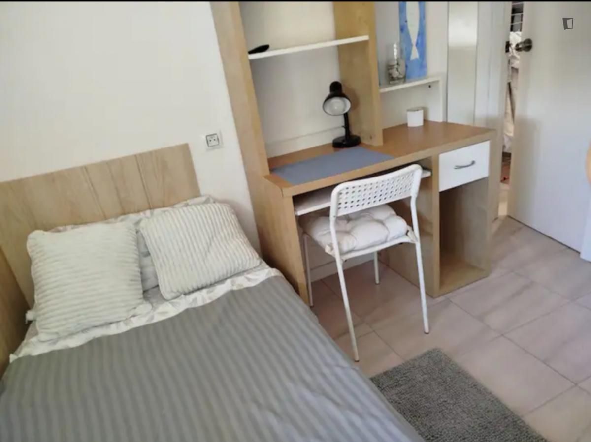 Bedroom of Apartment to share in  Barcelona Capital  with Air Conditioner, Furnished and Oven