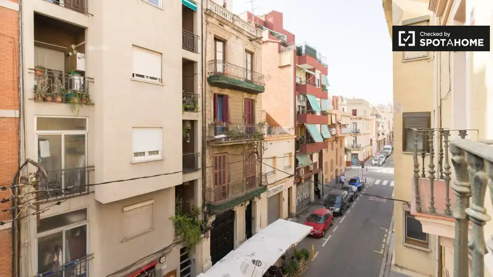 Terraza de Piso para compartir en Barcelona con Aire acondicionado, Calefacción y Amueblado