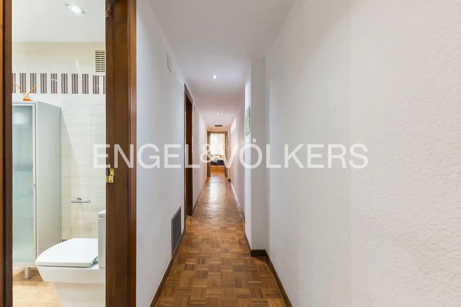 Piso de alquiler en Valencia con Aire acondicionado, Calefacción y Parquet