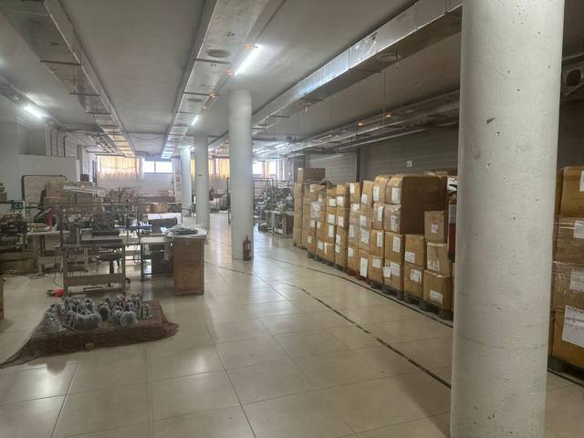 Nave industrial en Venta en Pla d'en Boet