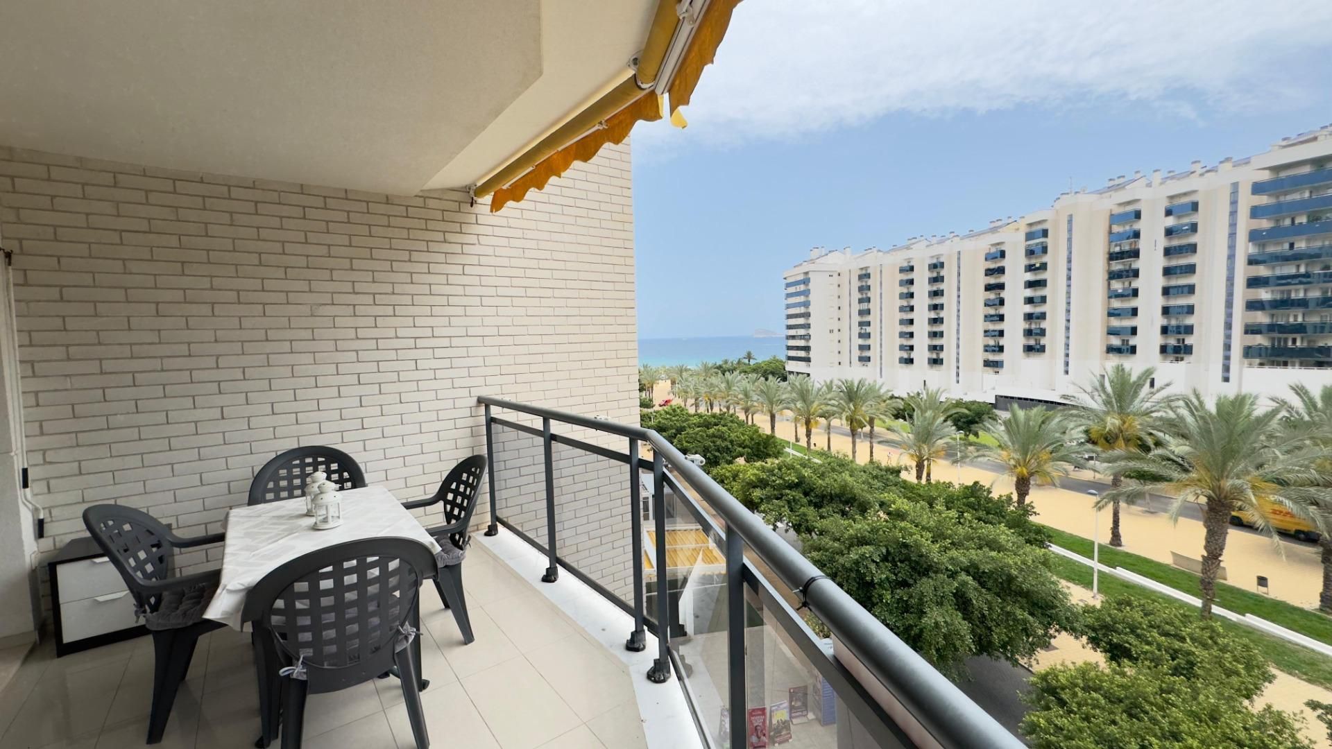 Terrassa de Apartament de lloguer en Villajoyosa / La Vila Joiosa amb Aire condicionat, Jardí privat i Terrassa