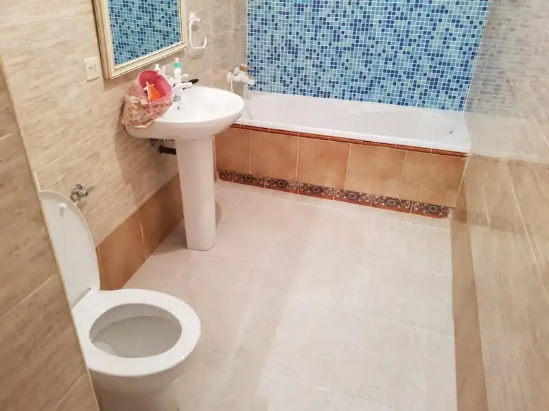 Bany de Casa o xalet en venda en Tejeda de Tiétar amb Terrassa i Piscina