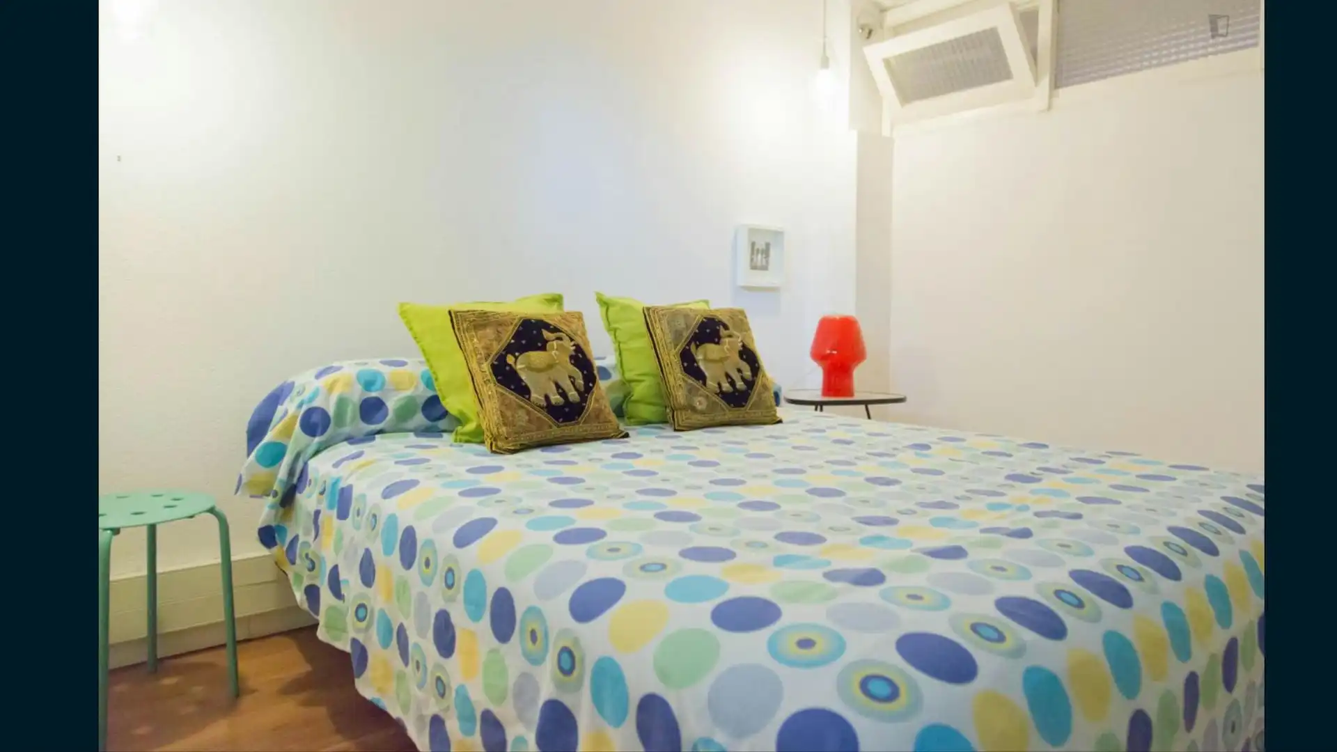 Bedroom of Flat for rent in Barcelona  with Furnished, Washing machine and TV