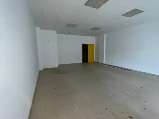 Local comercial en venda a Avinguda de la Pau 18, imagen 9