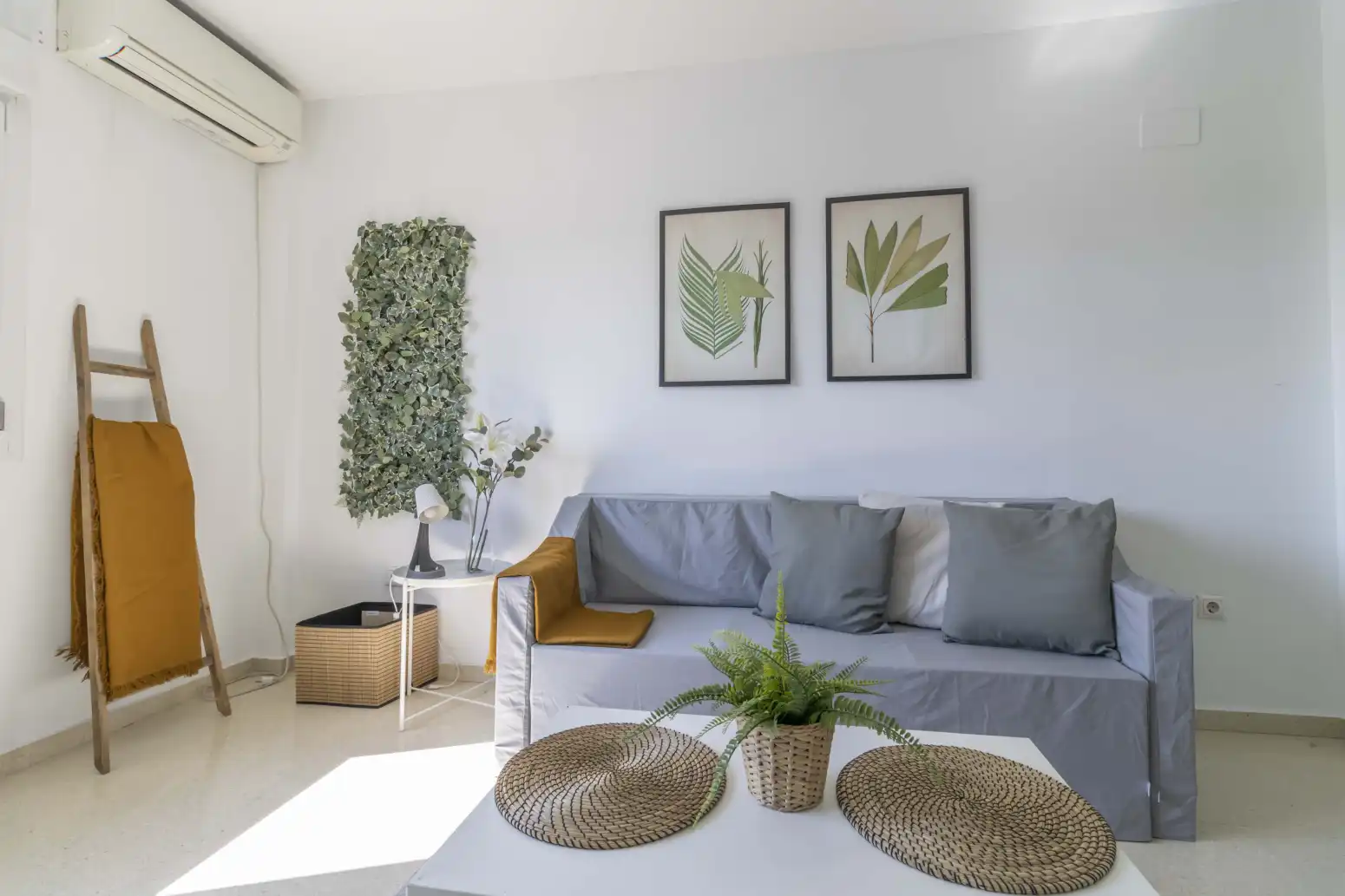 Wohnzimmer von Wohnung zum Verkauf in Sevilla mit Klimaanlage und Abstellraum