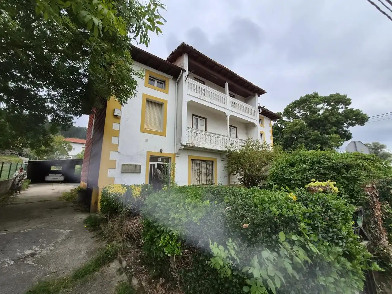 House with terrace for sale in Barrio La Iglesia