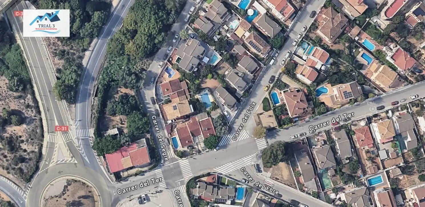 House with pool for sale in Calle SEGRE, imagen 4