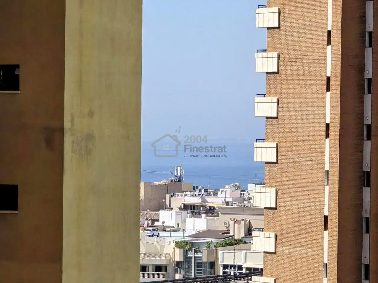 Vista exterior de Pis en venda en Benidorm amb Aire condicionat, Terrassa i Moblat