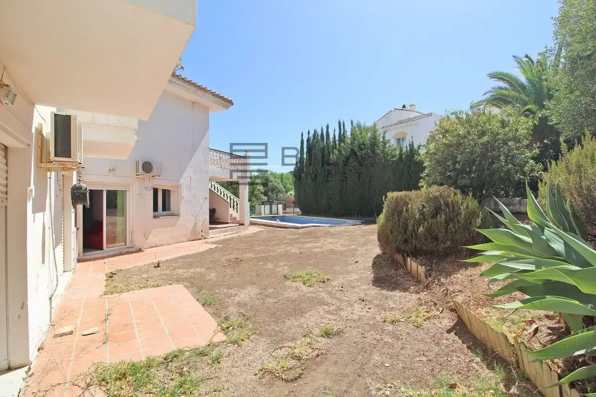Chalet con piscina en venta en Calahonda, imagen 5