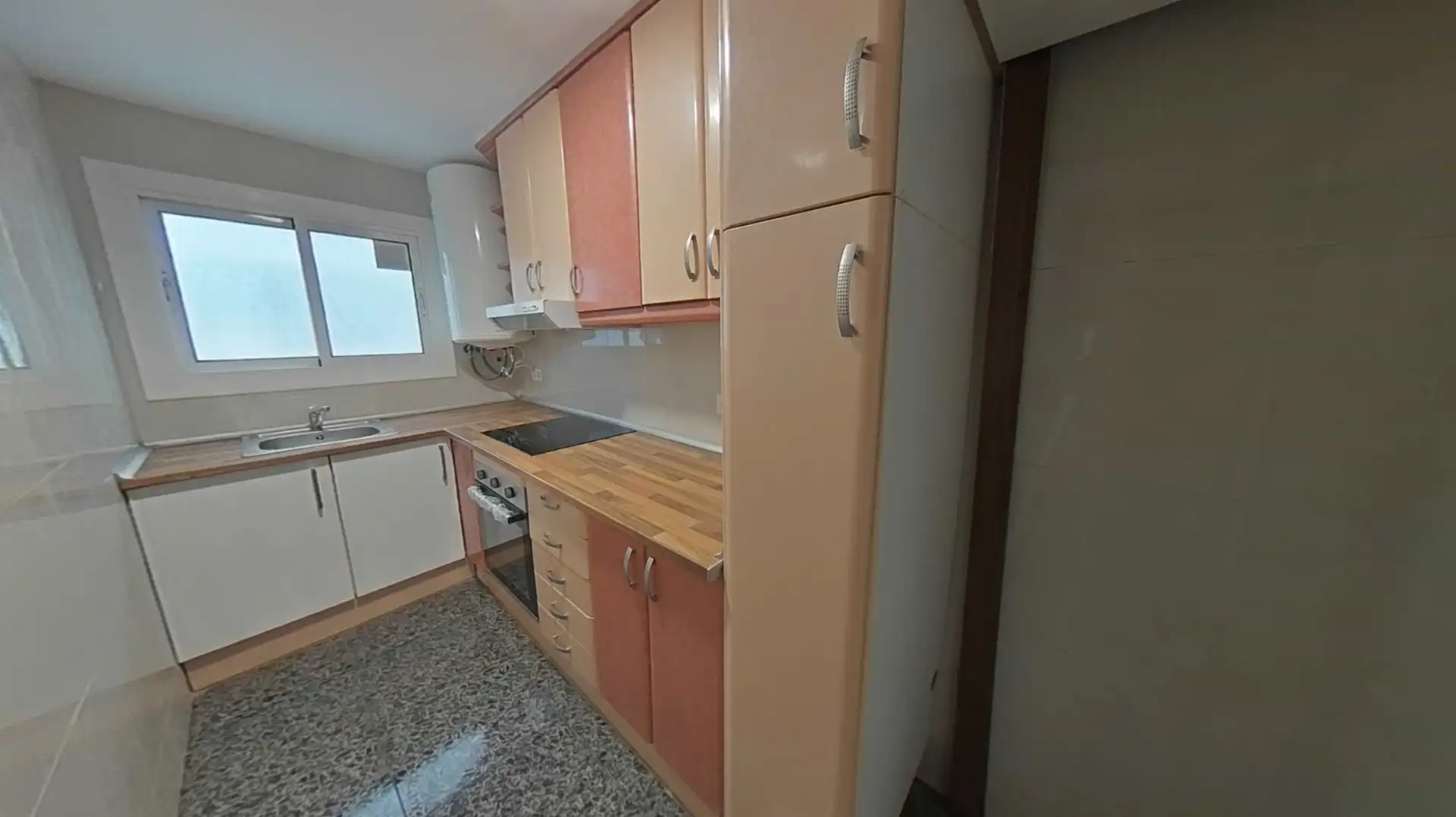 Cocina de Piso en venta en Badalona con Parquet y Horno