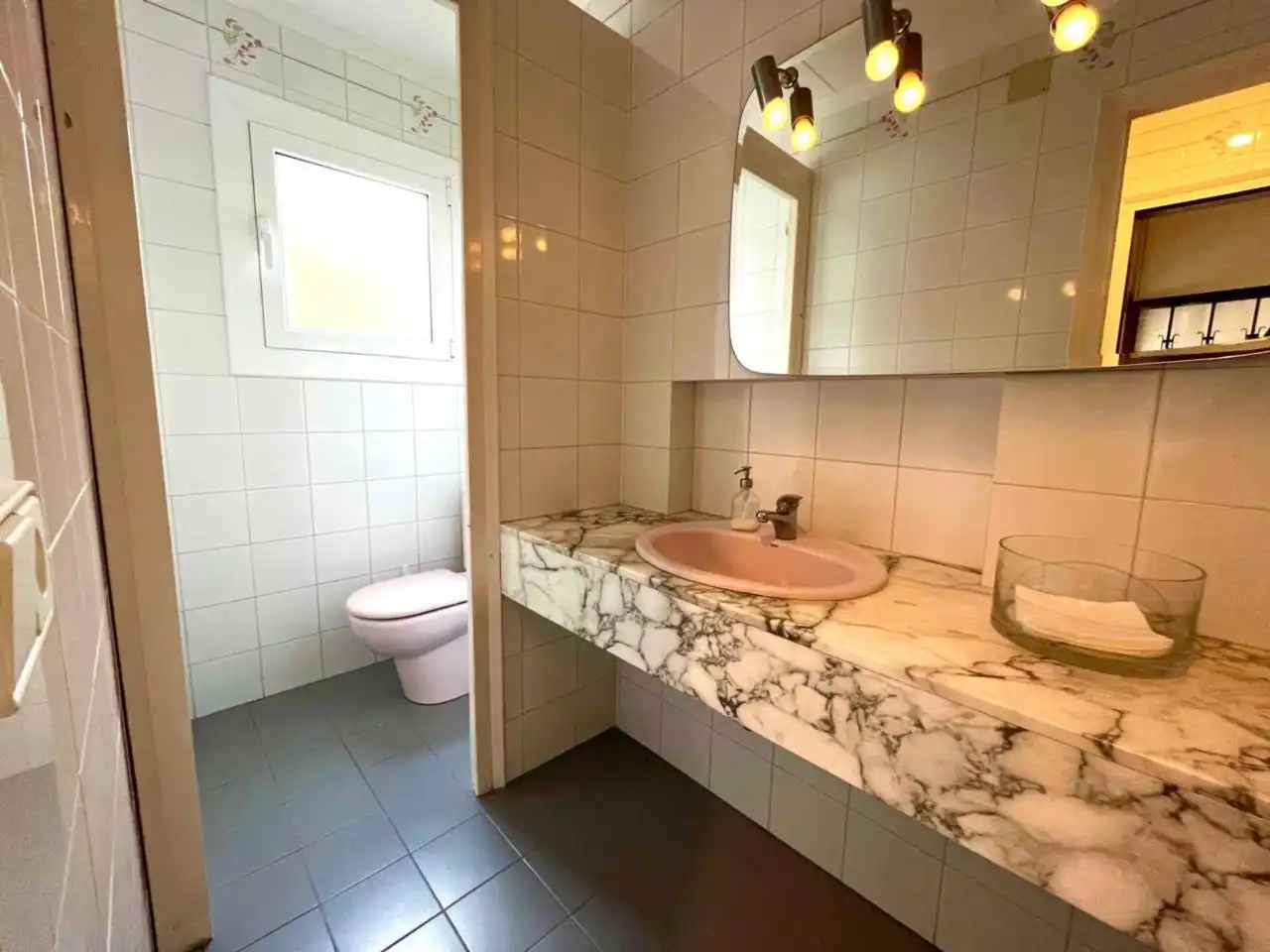Bathroom of Houses for sale in Quart  with Heating and Private garden