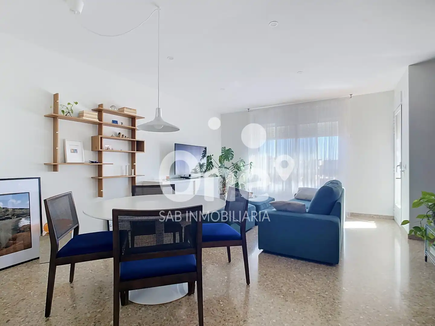 Sala de estar de Piso en venta en La Pobla de Vallbona con Aire acondicionado, Trastero y Horno