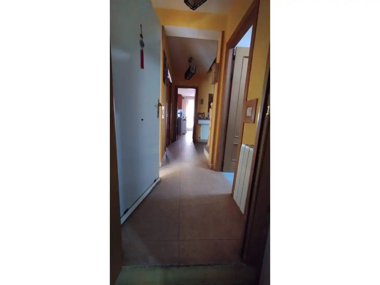 Einfamilien-Reihenhaus zum Verkauf in Ocaña mit Heizung, Privatgarten und Möbliert