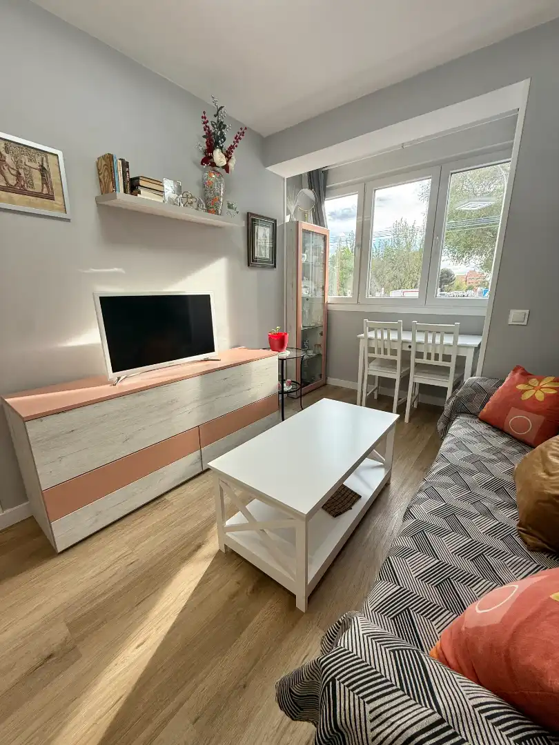 Living room of Flat for sale in Madrid  with Heating, Terrace and Storage room