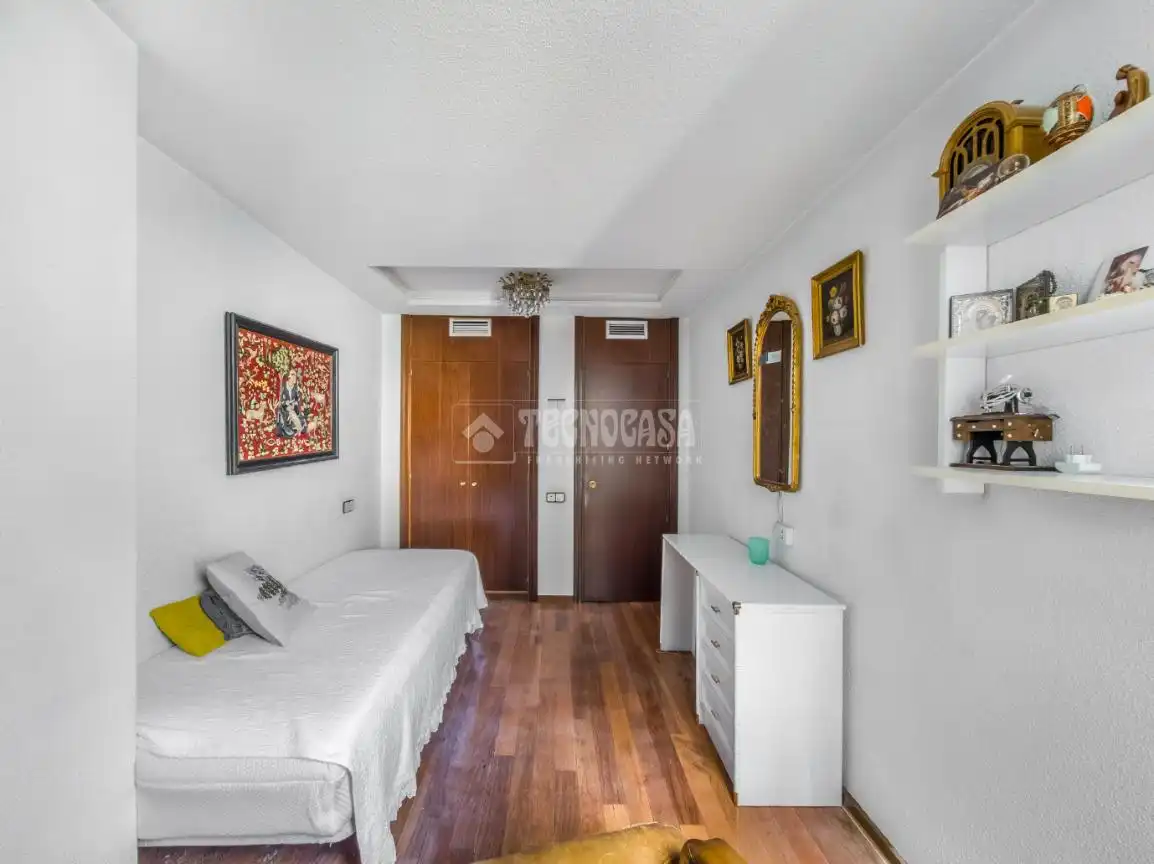 Schlafzimmer von Wohnung zum Verkauf in Madrid mit Heizung, Terrasse und Abstellraum