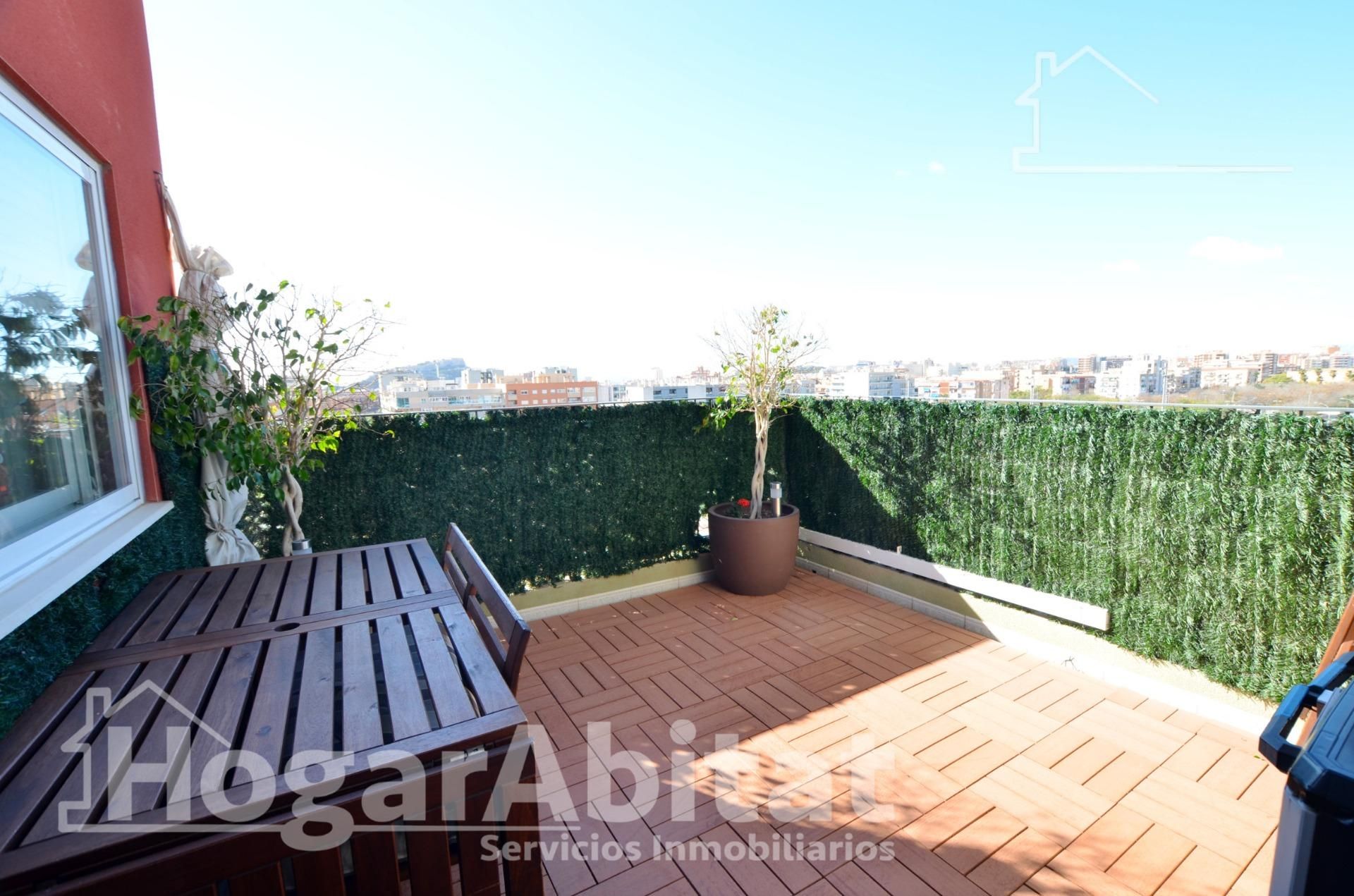 Terrassa de Pis en venda en Alicante / Alacant amb Aire condicionat, Jardí privat i Parquet