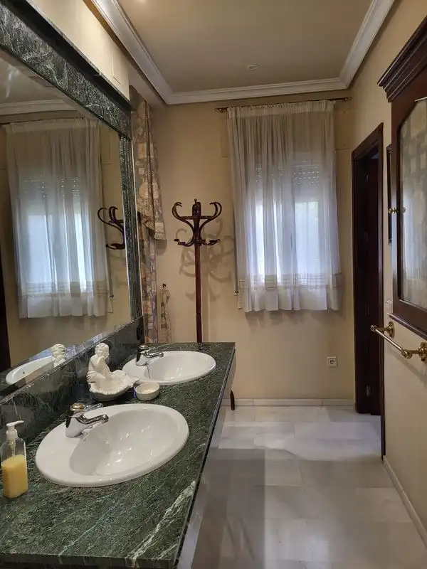 Bathroom of Houses for sale in Córdoba  with Air Conditioner, Private garden and Terrace
