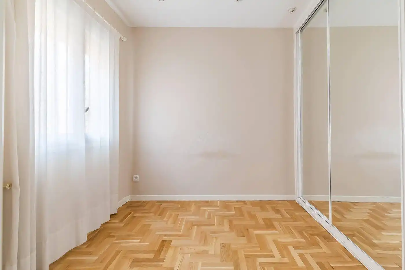 Habitación de Piso en venta en Madrid con Aire acondicionado y Calefacción