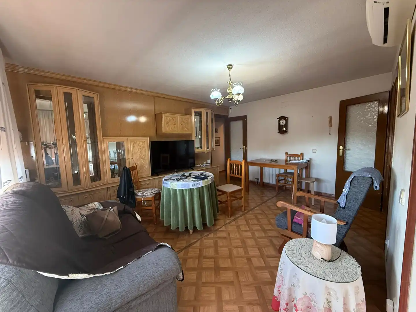 Sala de estar de Piso en venta en  Madrid Capital con Aire acondicionado, Calefacción y Jardín privado