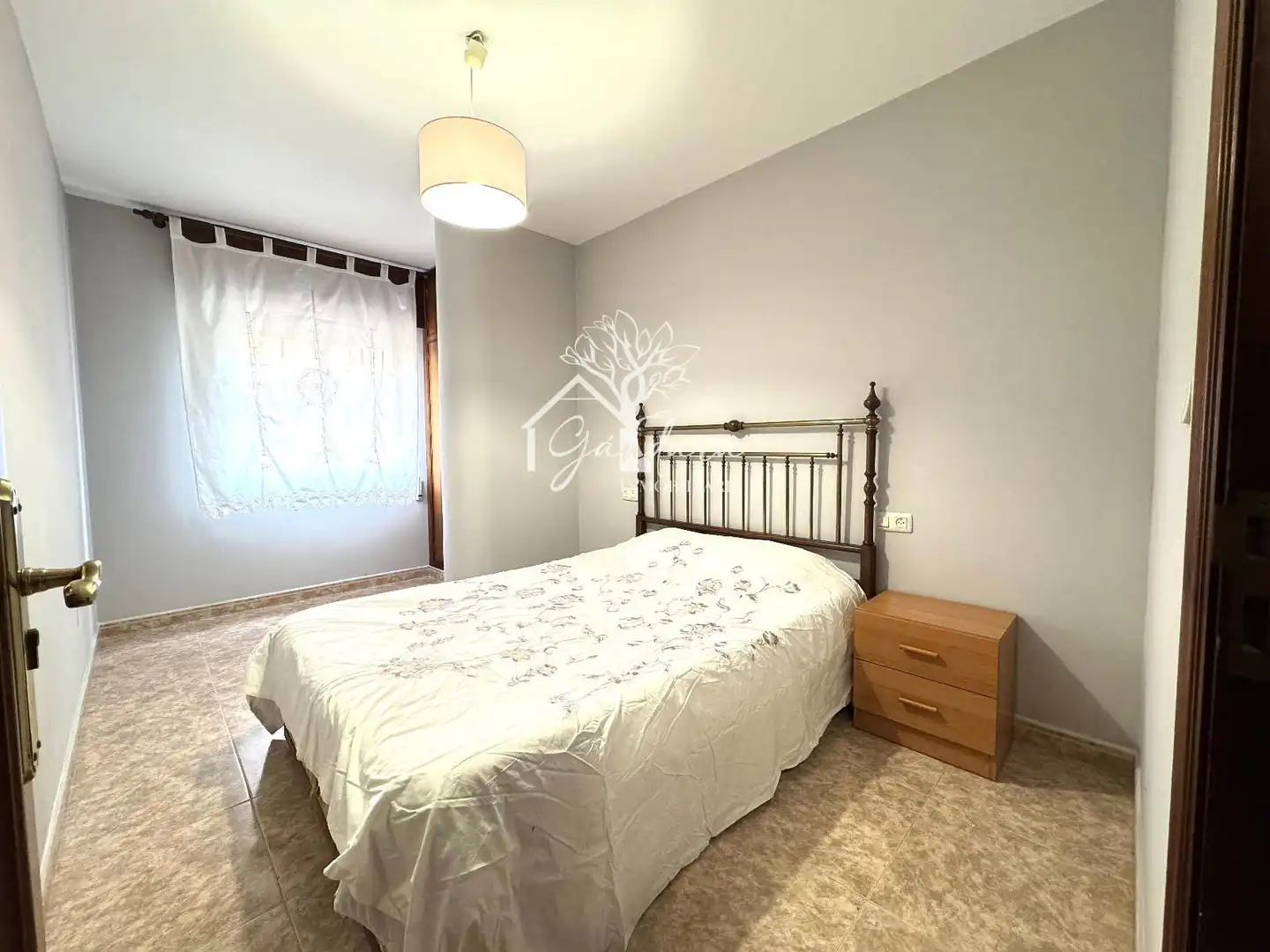 Habitación de Piso en venta en Ares con Amueblado, Horno y Lavadora