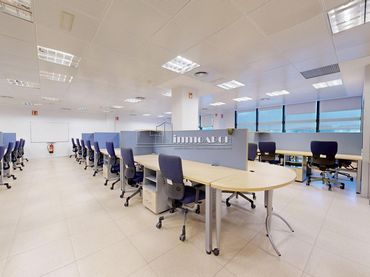 Ufficio con ascensore in vendita a Rúa Copérnico