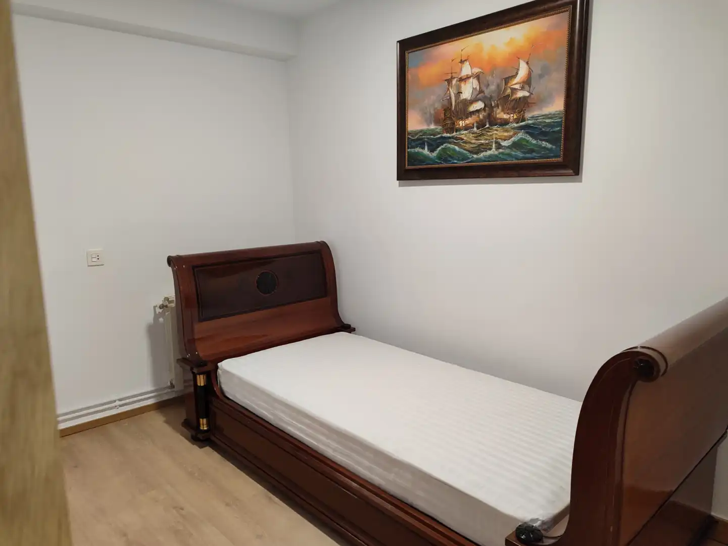 Dormitori de Pis de lloguer en Oviedo  amb Terrassa i Moblat