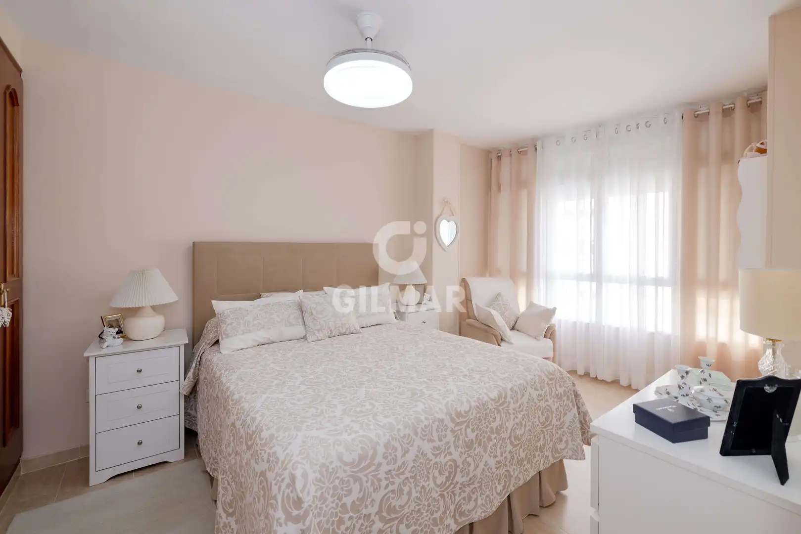 Bedroom of Flat for sale in Estepona  with Balcony