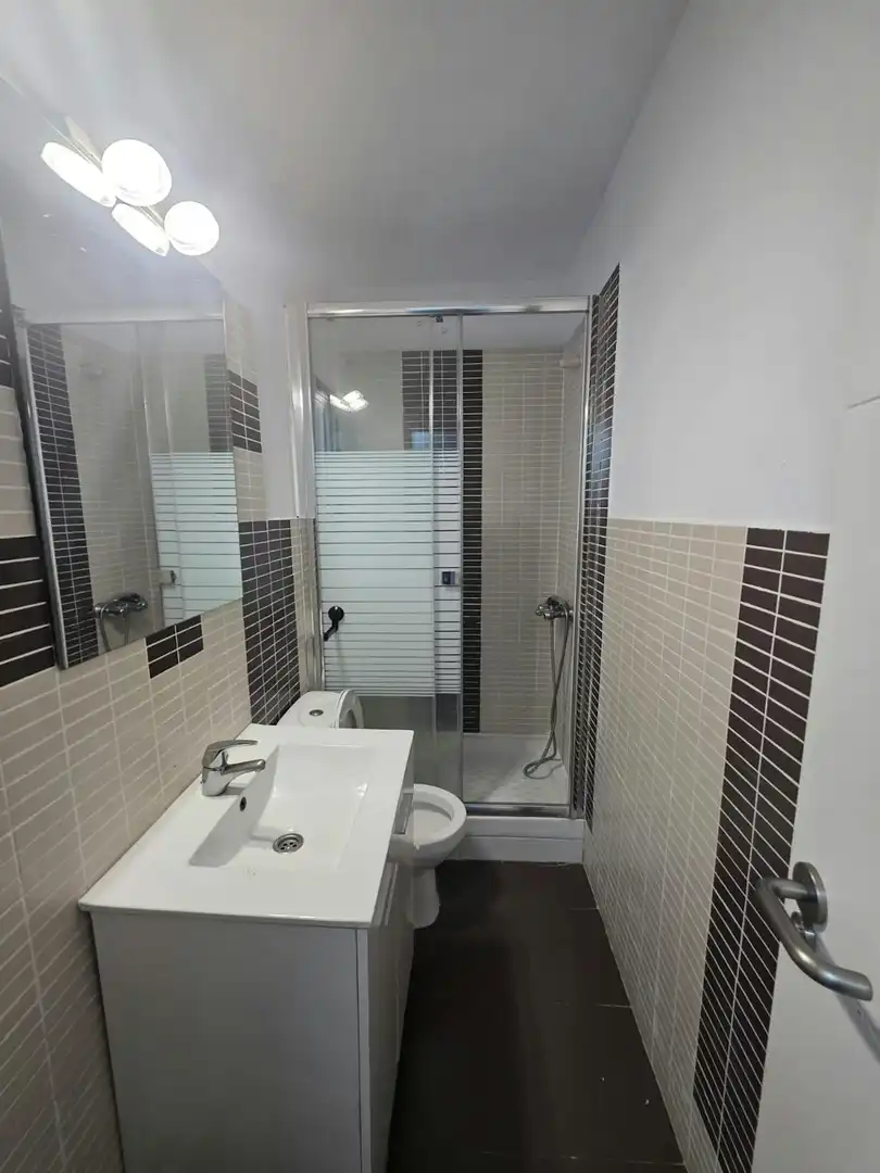 Bathroom of Flat for share in Torrejón de Ardoz  with Heating, Washing machine and TV