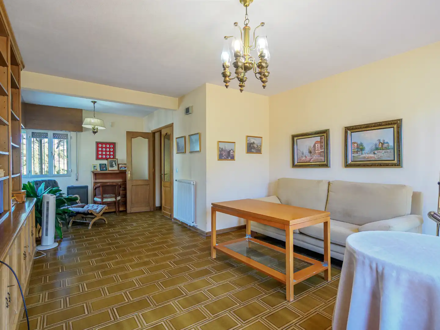 Sala de estar de Casa o chalet en venta en Boadilla del Monte con Calefacción, Jardín privado y Terraza