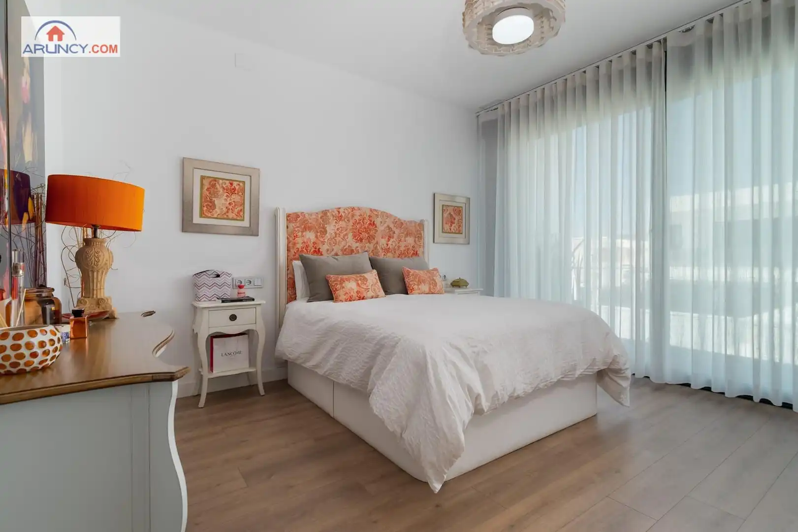 Habitación de Casa adosada en venta en Dos Hermanas con Aire acondicionado, Jardín privado y Terraza