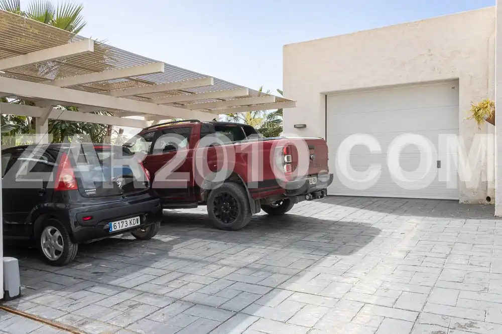 Parkplatz von Haus oder Chalet zum Verkauf in Cuevas del Almanzora mit Klimaanlage, Privatgarten und Terrasse
