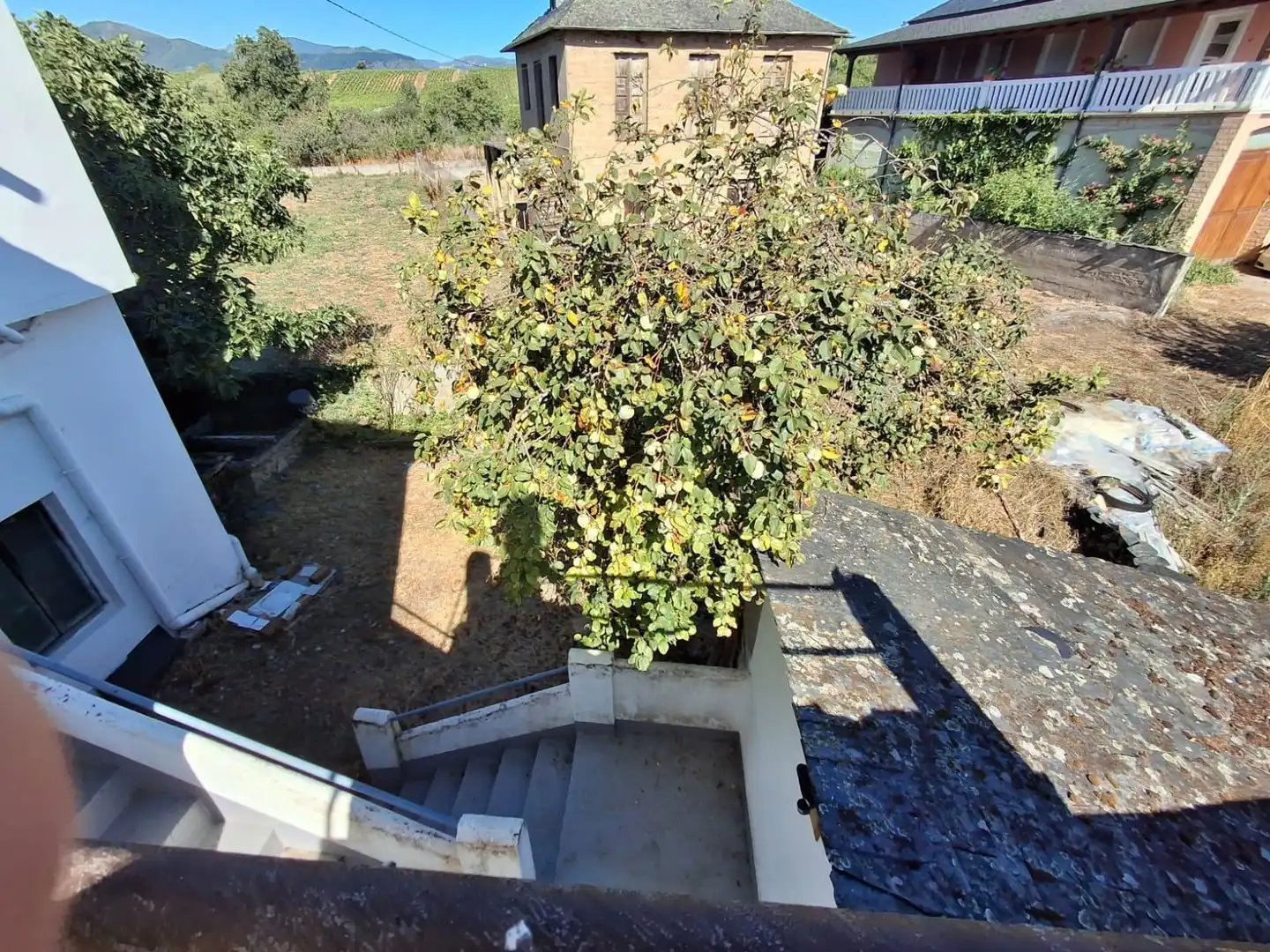 Jardí de Finca rústica en venda en Villafranca del Bierzo amb Calefacció, Terrassa i Traster