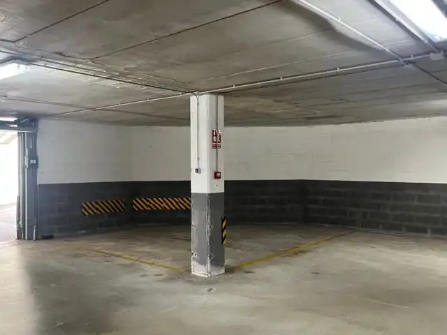 Parking de Garaje de alquiler en La Pereda