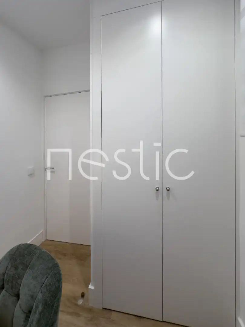 Dormitori de Apartament de lloguer en Madrid amb Aire condicionat, Calefacció i Moblat