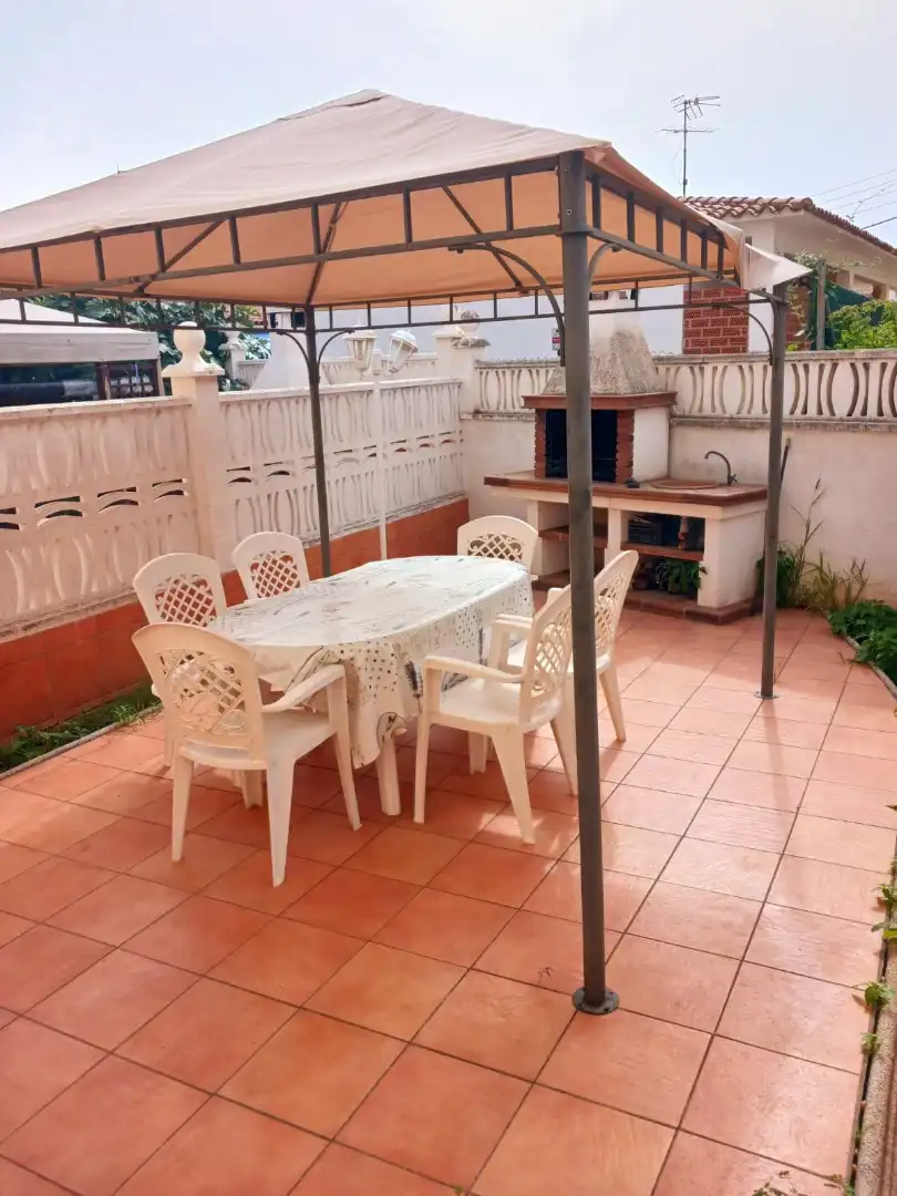 Terraza de Casa adosada en venta en Creixell con Aire acondicionado, Calefacción y Jardín privado