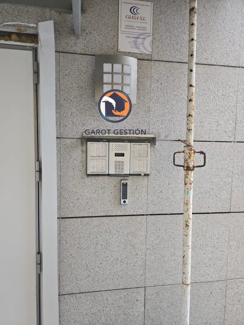 Parkplatz von Loft zum Verkauf in Guadalajara mit Klimaanlage, Heizung und Ofen
