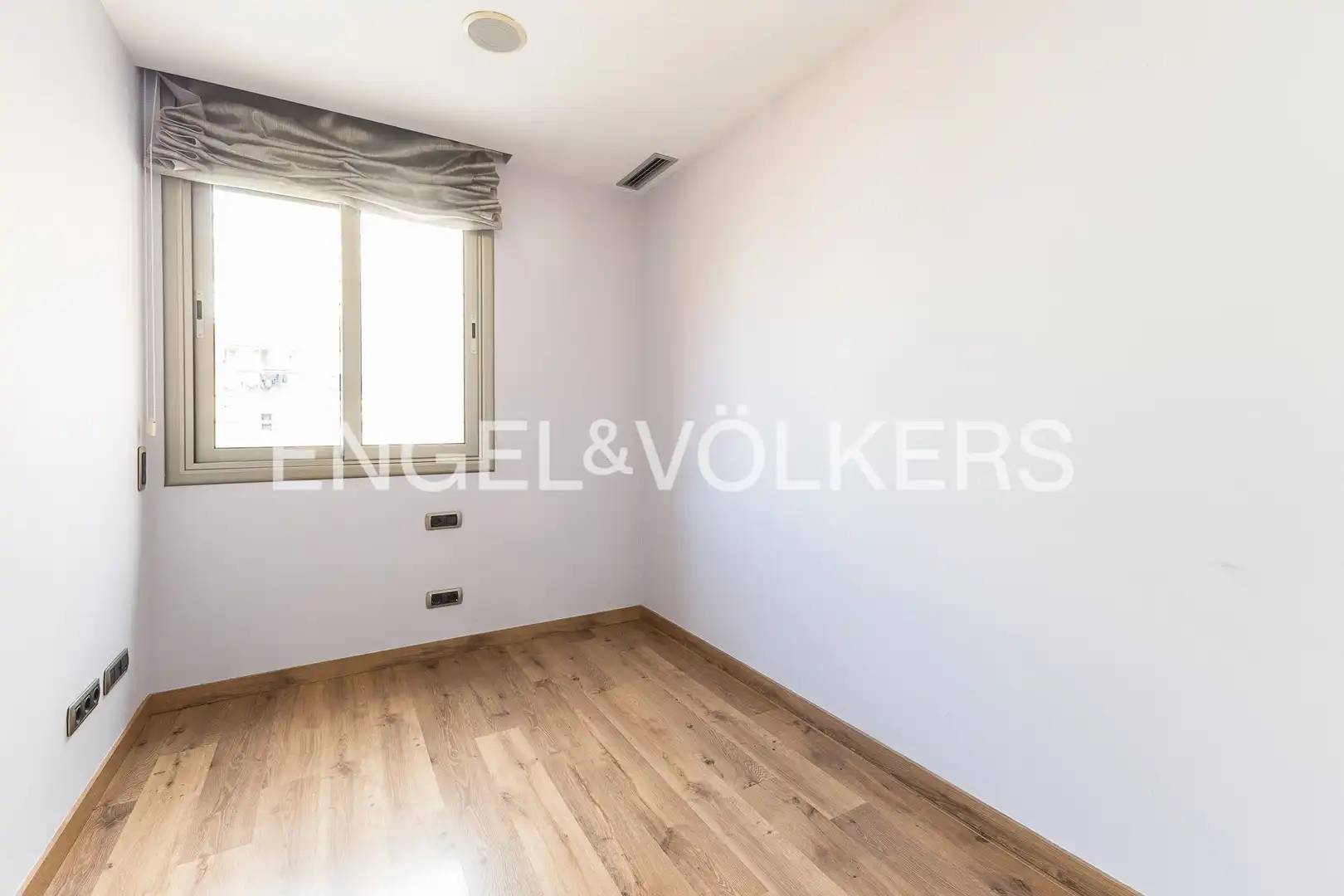 Habitación de Casa o chalet en venta en El Prat de Llobregat con Aire acondicionado, Calefacción y Jardín privado