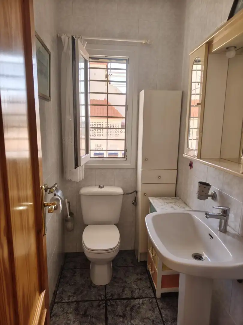 Bathroom of Flat for share in Costacabana - Loma Cabrera