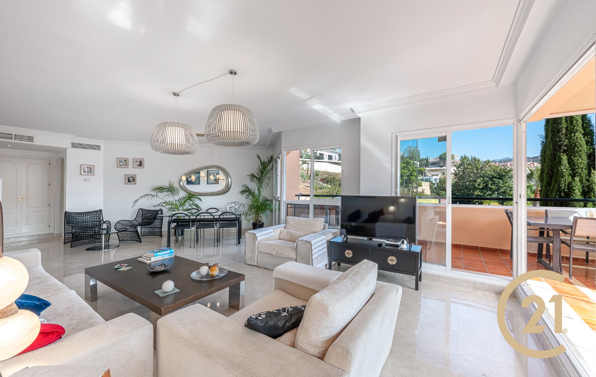 Living room of Apartment for sale in Marbella  with Heating, Terrace and Storage room
