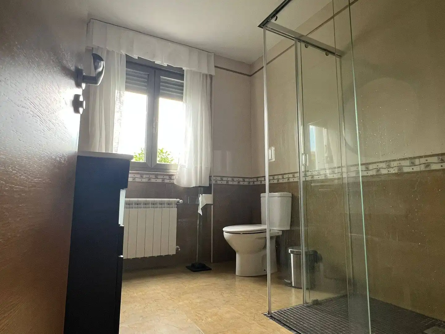Bathroom of Houses for rent in Padrón  with Heating, Private garden and Storage room