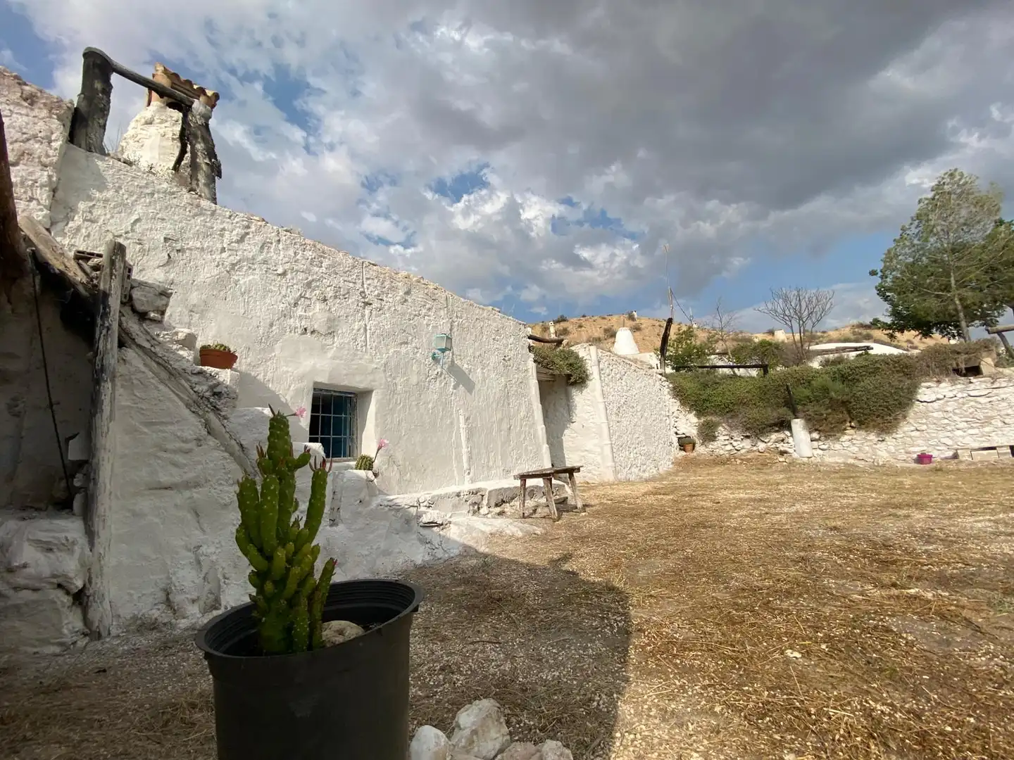 Vista exterior de Finca rústica en venta en Huesa con Jardín privado y Amueblado